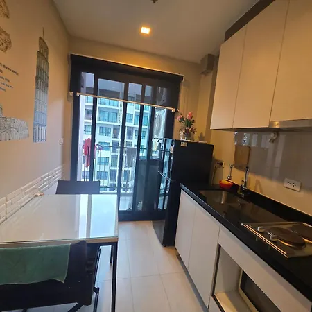 Apartment The Base Thai Pattaya