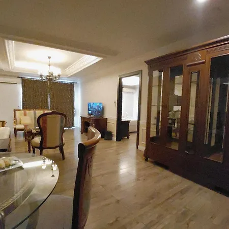 Apartment Spacious Serviced In Pattaya