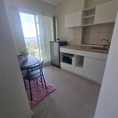 Lumpini Wongamat Apartment