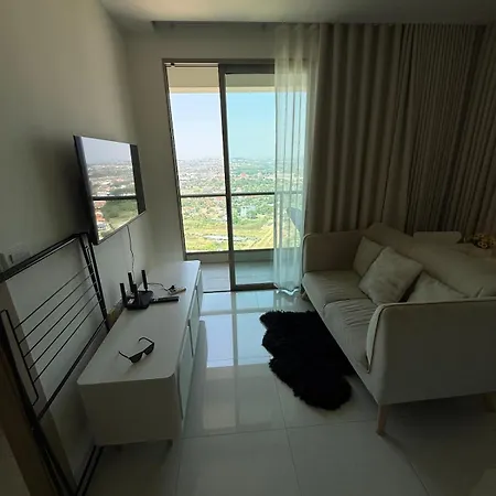 Riviera Jomtien Luxury 1 Bedroom Infinity Pool Sea Views Apartment Pattaya