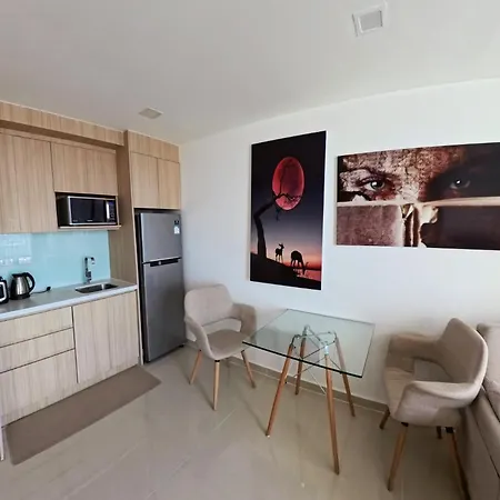 1-bedroom Garden Tower Apartment *