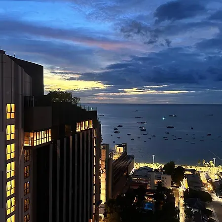 The Base High Floor And Seaview * Pattaya