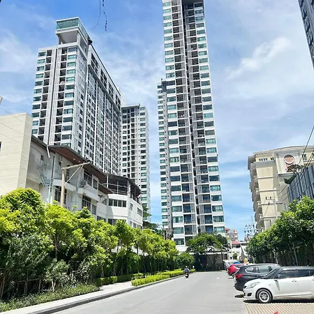 Apartment The Base Thai *