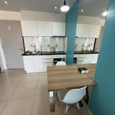 Atlantis 1 Bedroom With Balcony, Pool & Gym Apartment