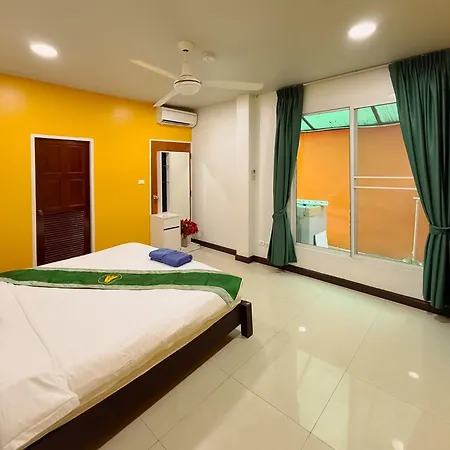 Magnitude 6 Bedroom In Pratumnak * Pattaya