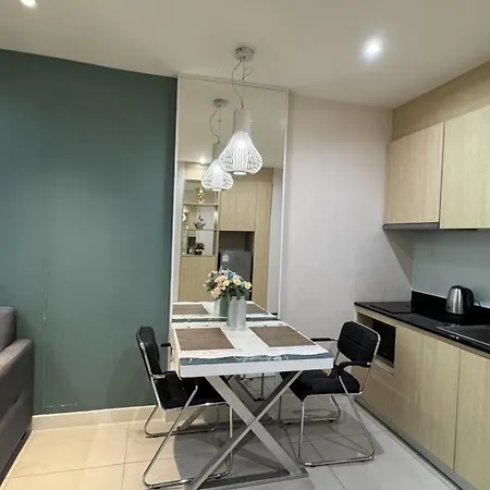 Apartment Sea View In Grande Caribbean L Pool L Near Jomtien And Walking Street *