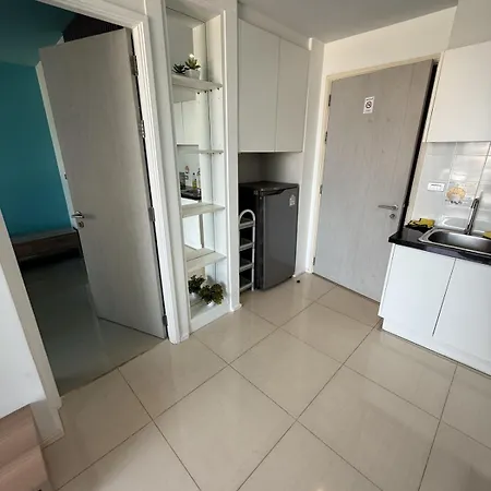 Atlantis 1 Bedroom With Balcony, Pool & Gym Apartment