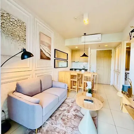 1 Bedroom High Floor Close To Walking Street Apartment Pattaya