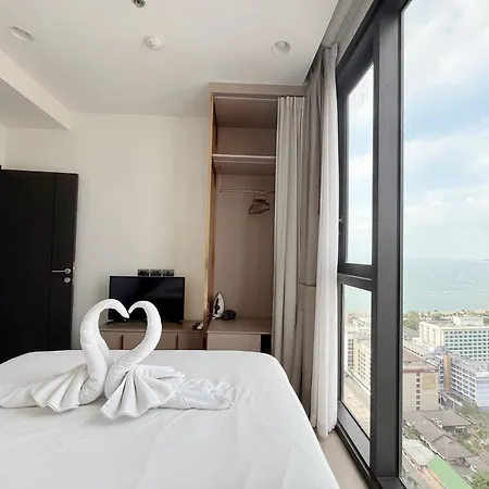 Apartment Edge Pattaya-luxury Downtown Escape *