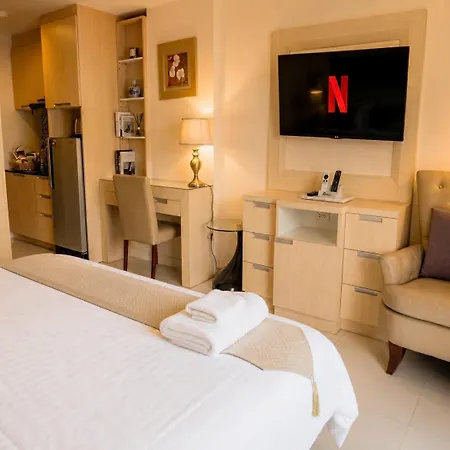 Ideally Located On Jomtien Phratamnak * Pattaya