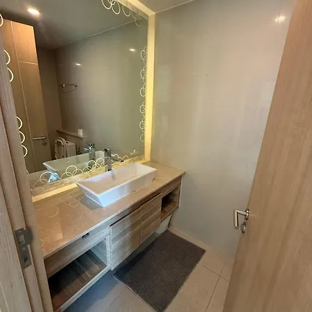 Riviera Jomtien Luxury 1 Bedroom Infinity Pool Sea Views