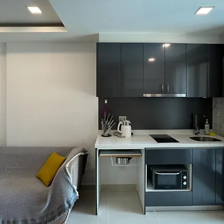 Arcadia Continental Free Electricity Apartment Pattaya