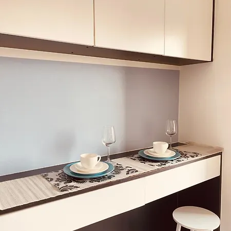 Nl2-市区高层海景公寓-美丽景色-交通方便-室内生活设施齐全 Apartment *