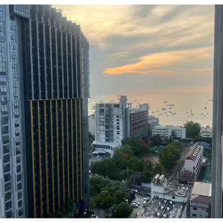 Modern 1br At The Base Pattaya