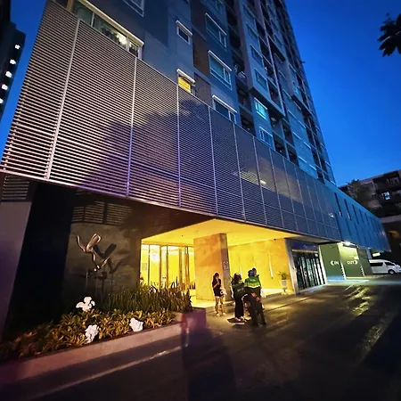 Centric Sea 40th Floor Sea View Infinity Pool On The Floor 21 Terminal Centum Walking Street 6th Lane Temple Of Truth Apartment *