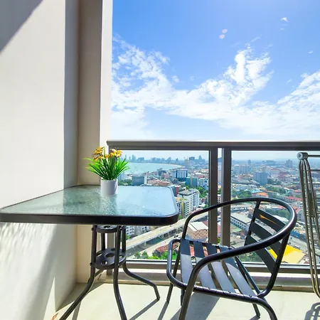 Skyline Serenity By Mountain Park Apartment