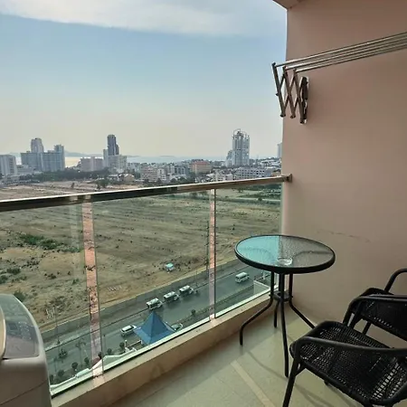 Sea View In Grande Caribbean L Pool L Near Jomtien And Walking Street *