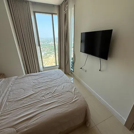 Riviera Jomtien Luxury 1 Bedroom Infinity Pool Sea Views Apartment Pattaya