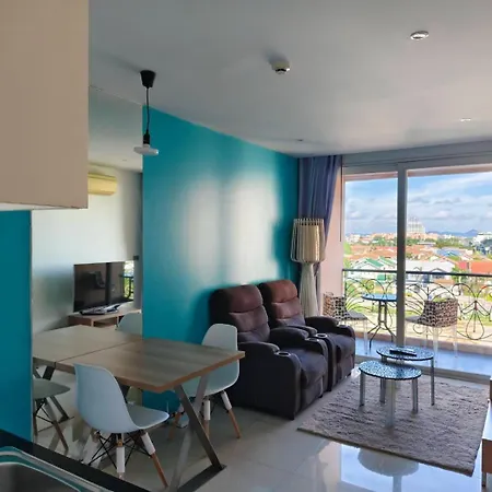 Atlantis 1 Bedroom With Balcony, Pool & Gym Apartment *