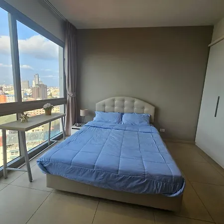 Alt Acco At Unixx South Apartment