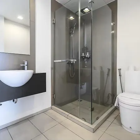 Unixx South Apartment *