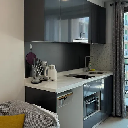 Arcadia Continental Free Electricity Apartment *