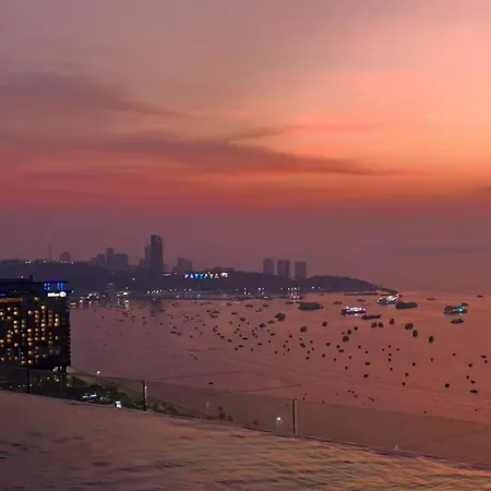 Centric Sea 40th Floor Sea View Infinity Pool On The Floor 21 Terminal Centum Walking Street 6th Lane Temple Of Truth Apartment *