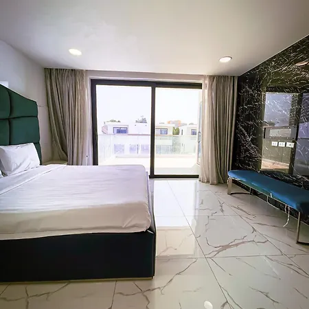 Magnitude 8 Bedroom In Palm Spring Pattaya