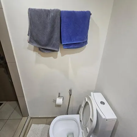 Alt Acco At Unixx South Apartment *