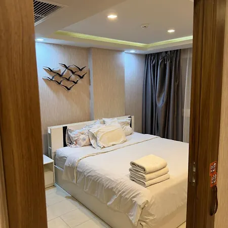 Apartment Grand Avenue - - New *