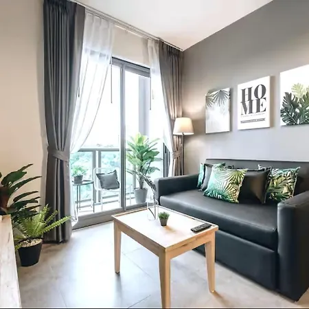 Unixx South Apartment *