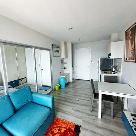 Centric Sea 40th Floor Sea View Infinity Pool On The Floor 21 Terminal Centum Walking Street 6th Lane Temple Of Truth