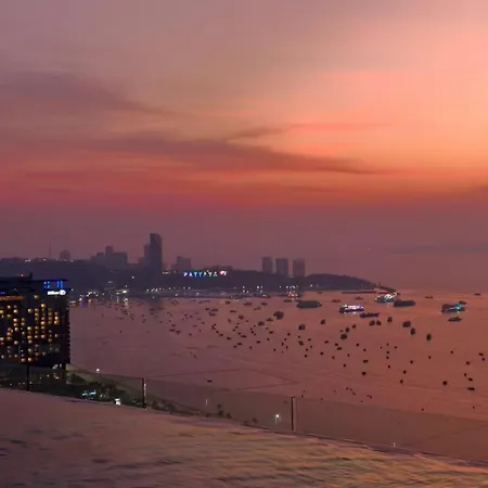 Centric Sea 40th Floor Sea View Infinity Pool On The Floor 21 Terminal Centum Walking Street 6th Lane Temple Of Truth Apartment