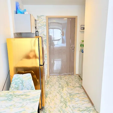 Apartment Vay Pothisan I Pattaya