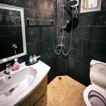 Magnitude 6 Bedroom In Pratumnak *