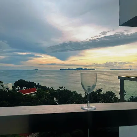 The Palm Sea View *