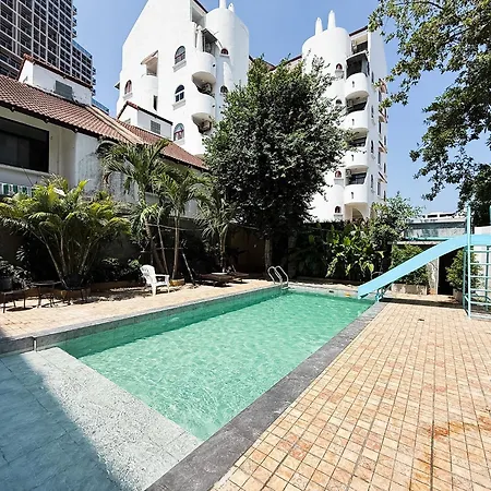 Cocoon Hideaway