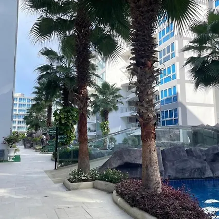 New! Pool View & Grand Avenue & Apartment *