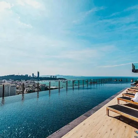 Apartment 2 Bed Location-roof Infinity Pool Pattaya