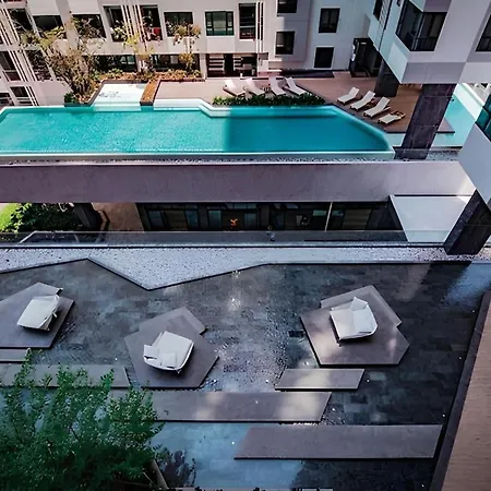 Apartment Pattaya, Location With Infinity Pool