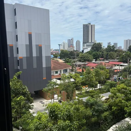 Vay Pothisan I Apartment