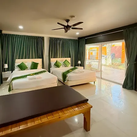 Magnitude 6 Bedroom In Pratumnak Apartment *