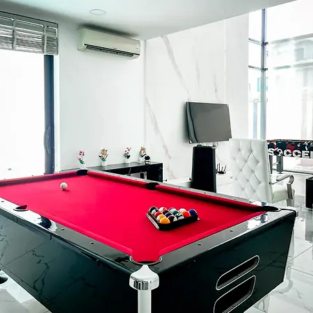Apartment Magnitude 8 Bedroom In Palm Spring