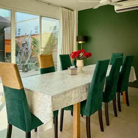 Magnitude 6 Bedroom In Pratumnak Apartment Pattaya