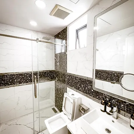 Apartment Magnitude 8 Bedroom In Palm Spring