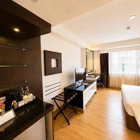 โนวา แพล็ททินัม - Sha Extra 4* Pattaya