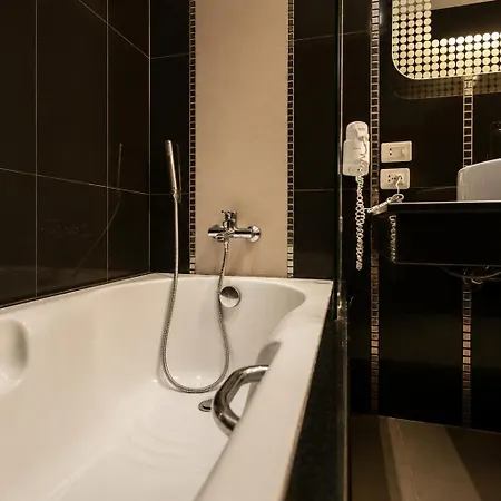 Nova Platinum Hotel 4*