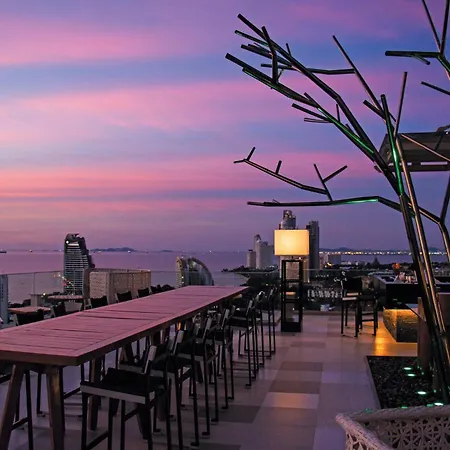 Hotel By Ihg