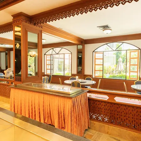 รายัล ทวินส์ พาเลซ 4* Pattaya