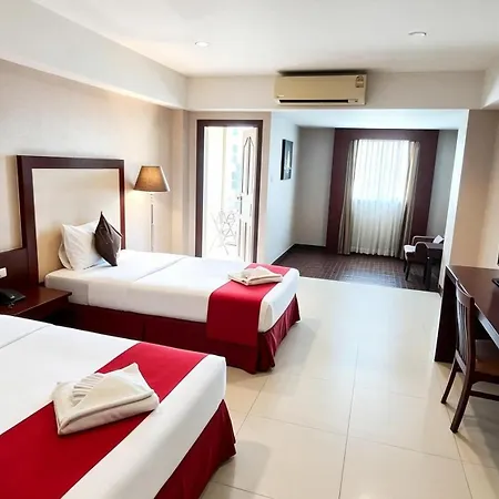 โรงแรม Golden Sea 4*